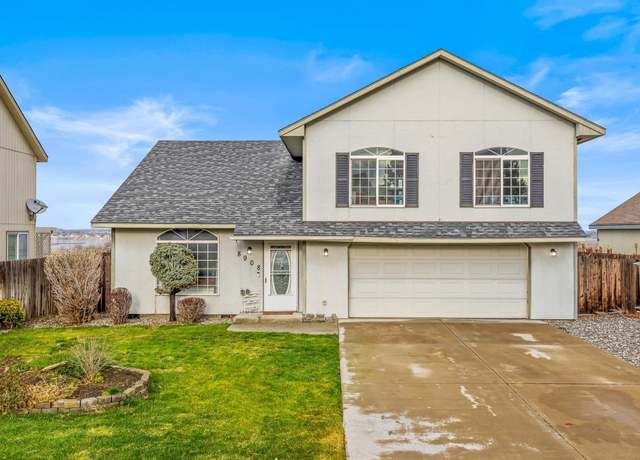 Property at 8908 W Canyon Ave, Kennewick, WA 99336, 3 beds, 2.5 baths