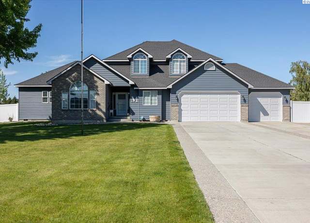 Property at 3302 Mount Daniel Rd, West Richland, WA 99353, 5 beds, 4 baths