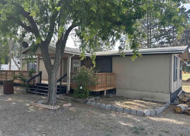 Property at 7606 Woodford Ln, West Richland, WA 99353, 3 beds, 2 baths