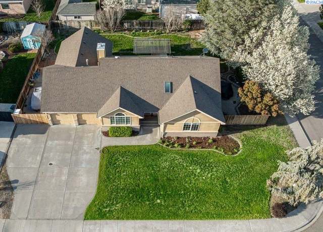 Property at 8924 W Metaline Ave, Kennewick, WA 99336, 3 beds, 2 baths