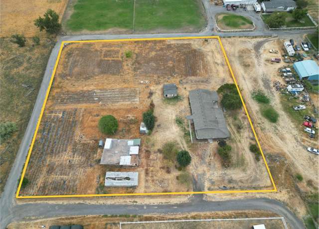 Property at 220204 E 403 Prairie Pr SE, Kennewick, WA 99337, 4 beds, 2 baths