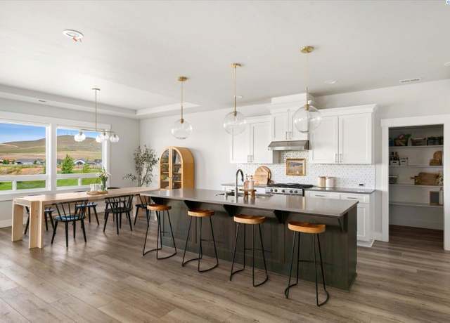 Property at 2237 Legacy Ln, Richland, WA 99352, 4 beds, 2.5 baths