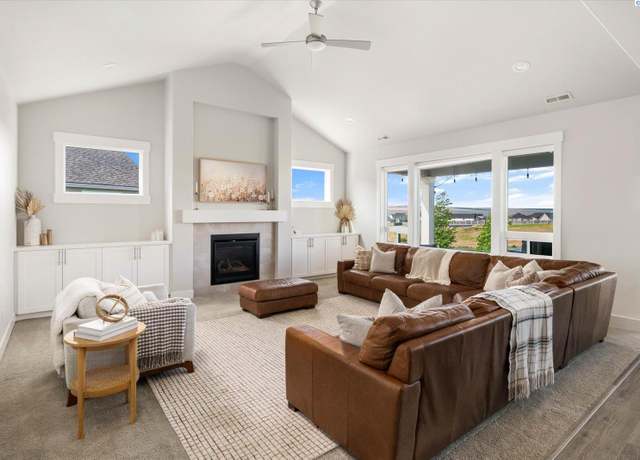 Property at 2237 Legacy Ln, Richland, WA 99352, 4 beds, 2.5 baths