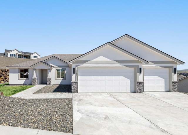 Property at 2903 S Osborne St, Kennewick, WA 99338, 3 beds, 2 baths