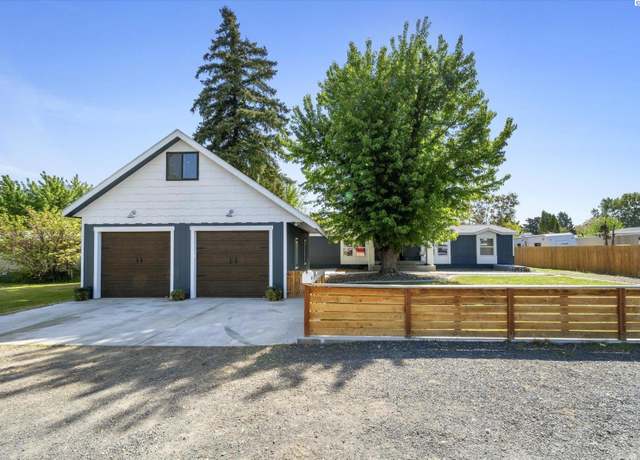 Property at 415 S Harrison St, Kennewick, WA 99336, 3 beds, 2 baths