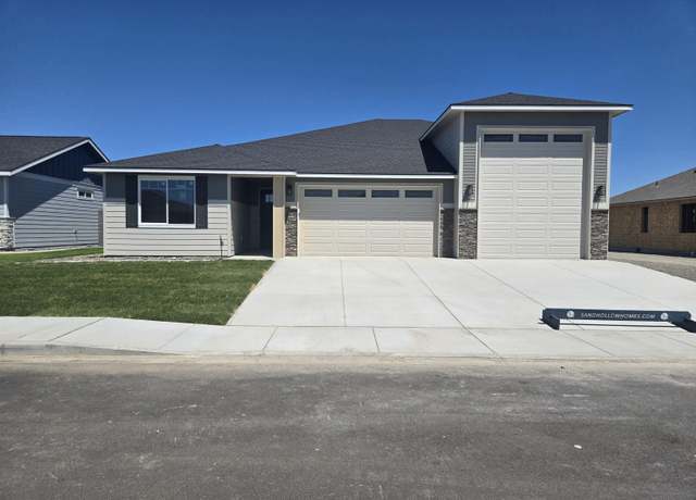 Property at 8709 Ashen Dr, Pasco, WA 99301, 3 beds, 2 baths