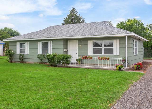 Property at 901 Cedar Ave, Richland, WA 99352, 3 beds, 1 bath