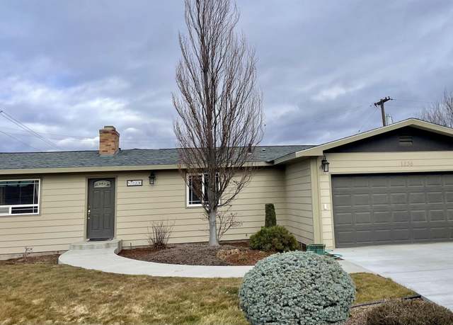 Property at 1236 Cherry Ave, Sunnyside, WA 98944, 3 beds, 2 baths