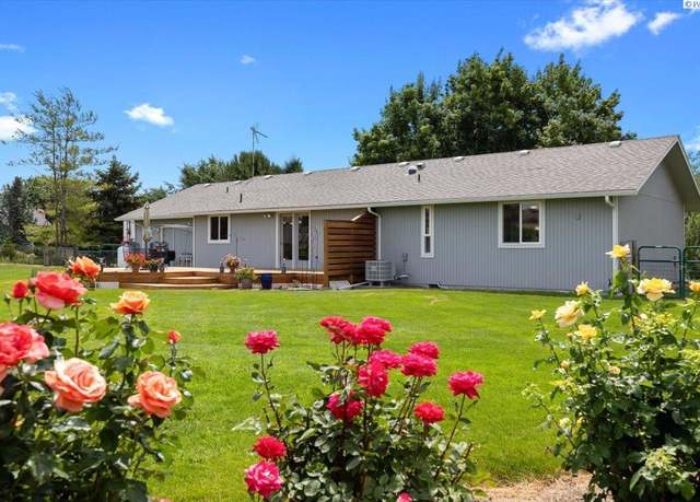Property at 96604 E Clover Rd, Kennewick, WA 99338, 3 beds, 2 baths