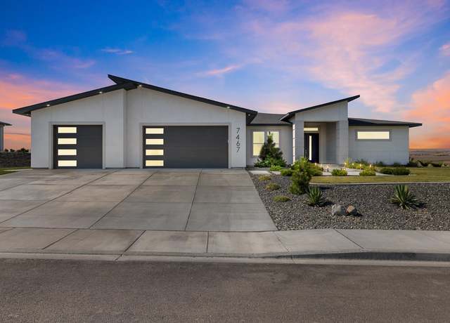 Property at 7467 W 22nd Ave, Kennewick, WA 99338, 4 beds, 2.5 baths