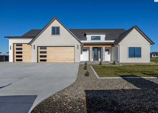 Property at 12805 Blackfoot Dr, Pasco, WA 99301, 4 beds, 3 baths