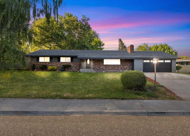 Property at 1112 Mcmurray St, Richland, WA 99354, 3 beds, 3 baths