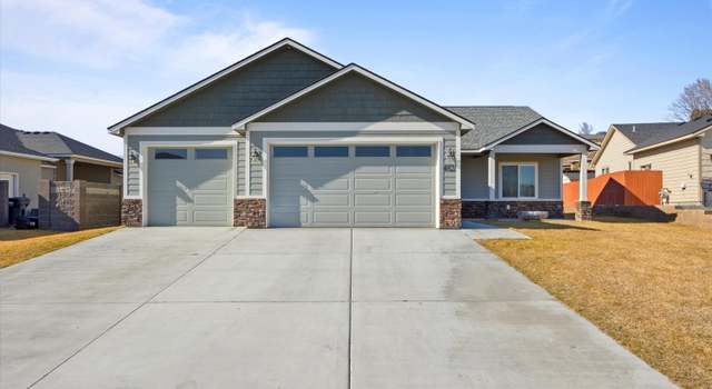 Photo of 4821 Bermuda Dunes Dr, Pasco, WA 99301