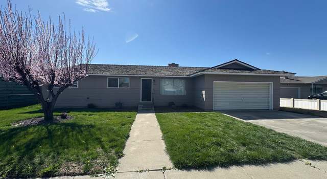 Photo of 1527 Oak St, Sunnyside, WA 98944