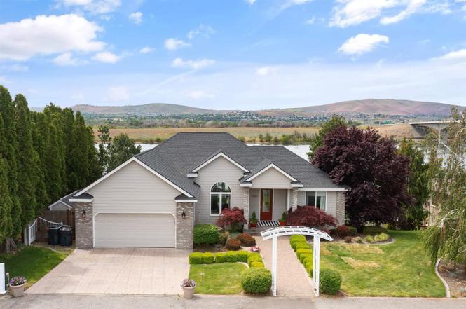 11300 W Court St Pasco WA 99301 MLS# 262077 Redfin 11300 W Court St Pasco WA 99301 MLS# 262077 Redfin
