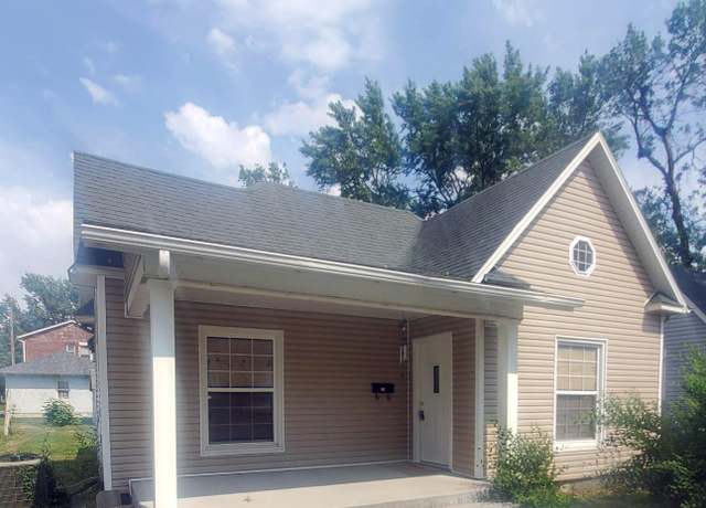 Property at 824 N Washington St, Mexico, MO 65265, 2 beds, 1 bath