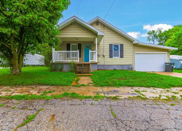 Property at 515 W Maple St, Mexico, MO 65265, 2 beds, 1 bath