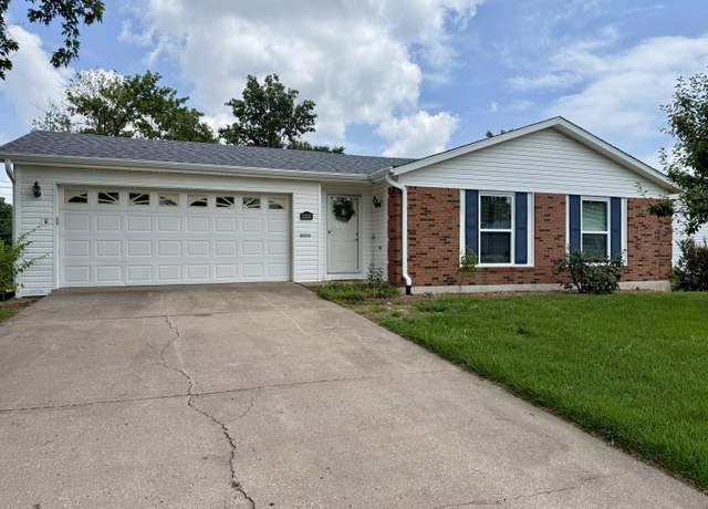 Property at 1004 Concordia St, Mexico, MO 65265, 3 beds, 2.5 baths