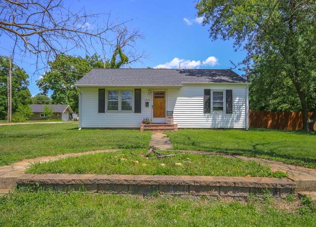 Property at 1022 N Jefferson St, Mexico, MO 65265, 3 beds, 1 bath