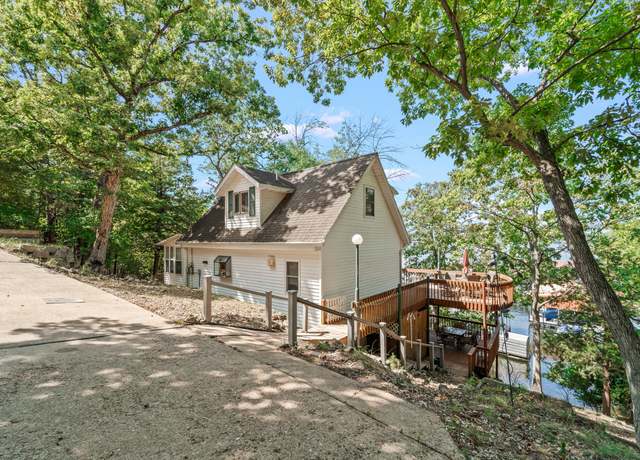 Property at 695 Ginger Rd, Lake Ozark, MO 65049, 4 beds, 2 baths
