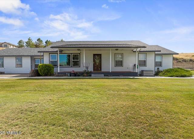 Property at 1410 Mcgonagle Rd, Selah, WA 98942, 3 beds, 2 baths