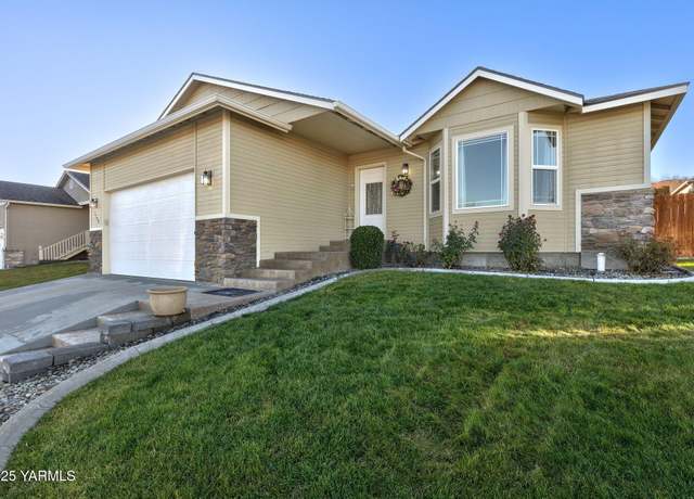Property at 1108 Terry Ln, Selah, WA 98942, 3 beds, 2 baths