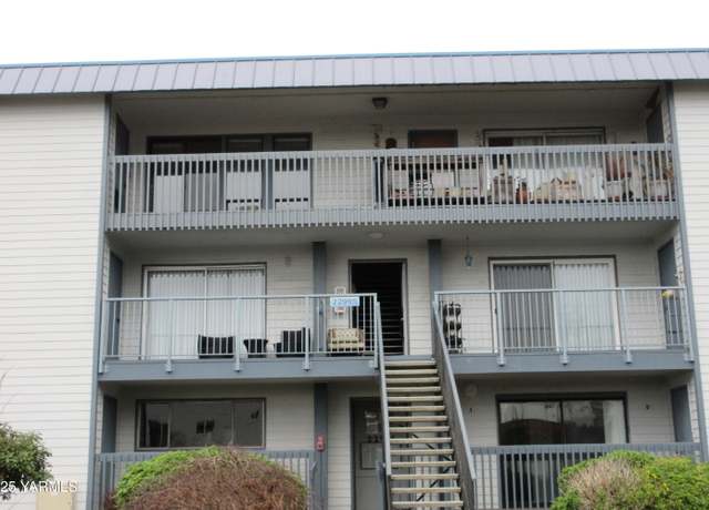 Property at 22995 Marine View Drive Dr S Unit D304, Des Moines, WA 98198, 1 bed, 1 bath