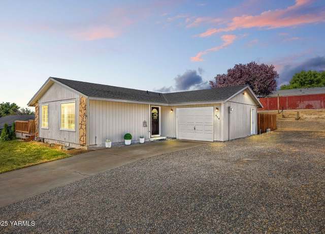 Property at 114 S 58th St, Yakima, WA 98901, 3 beds, 1 bath