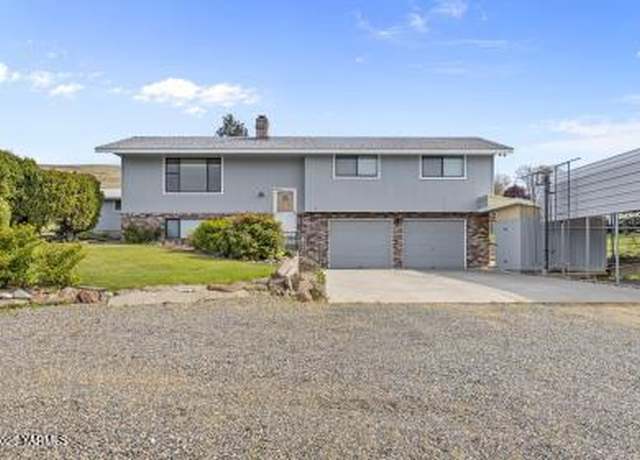 Property at 2711 Rest Haven Rd, Yakima, WA 98901, 3 beds, 2 baths