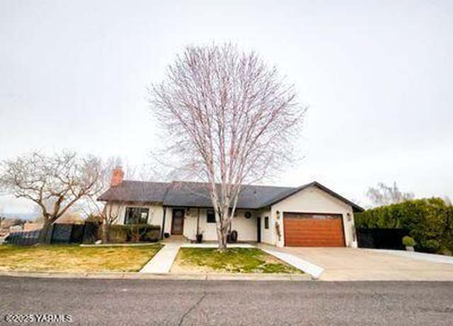Property at 610 Blossom Ln, Zillah, WA 98953, 5 beds, 3 baths