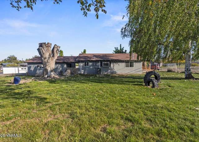 Property at 909 Appleway Rd Rd, Grandview, WA 98930, 4 beds, 2 baths