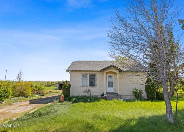 Property at 800 Hatton Rd, Tieton, WA 98947, 3 beds, 1 bath