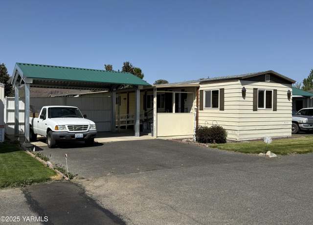 Property at 3601 Castlevale Rd #28, Yakima, WA 98902, 2 beds, 2 baths