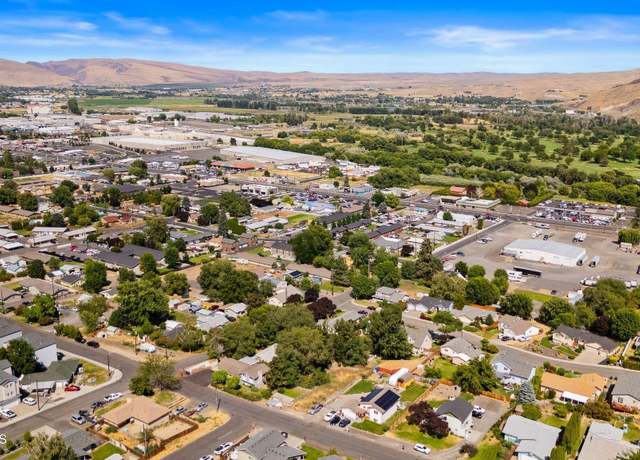 Property at 701 S 5th St, Selah, WA 98942