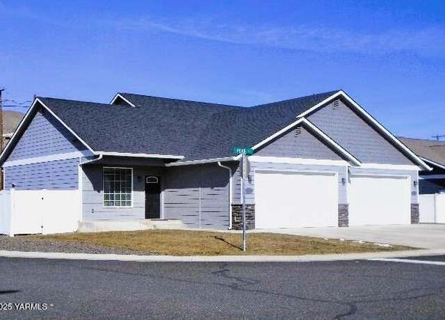 Property at 101 Pear Ct Unit A&B, Naches, WA 98937