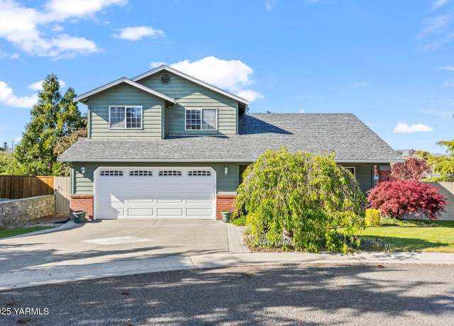 Property at 1405 W Orchard Ave, Selah, WA 98942, 3 beds, 2.5 baths