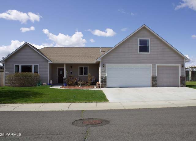 Property at 408 S 93rd Ave, Yakima, WA 98908, 3 beds, 2 baths