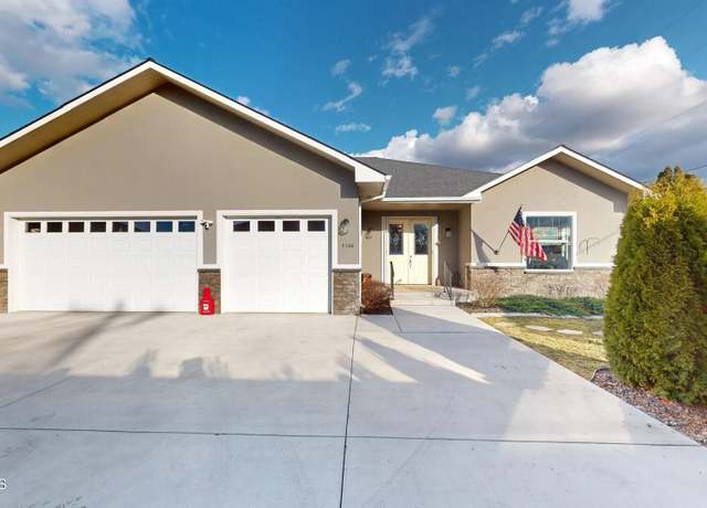 Property at 7106 Vista Ridge Ave, Yakima, WA 98903, 4 beds, 2.5 baths