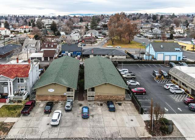 Property at 8 and 10 S 11th Ave, Yakima, WA 98902