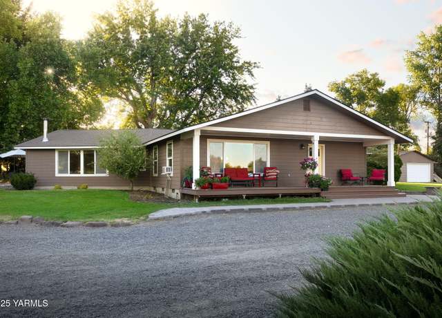 Property at 90 Wickstrom Ln, Selah, WA 98942, 3 beds, 1.5 baths