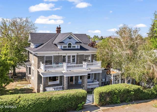 Property at 101 Pearne St, Toppenish, WA 98948, 5 beds, 3 baths
