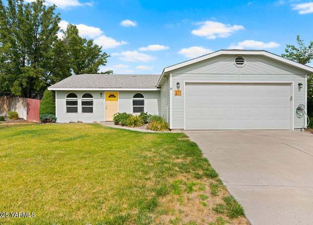 Property at 211 S 90th Ave, Yakima, WA 98908, 3 beds, 2 baths