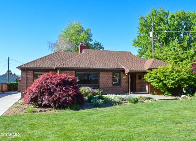 Property at 3506 W Chestnut Ave, Yakima, WA 98902, 4 beds, 3 baths