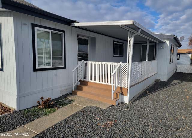 Property at 21 Leisure Hill Dr, Union Gap, WA 98903, 2 beds, 2 baths
