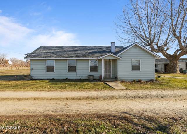 Property at 300 E Martin Ln, Toppenish, WA 98948, 2 beds, 1 bath