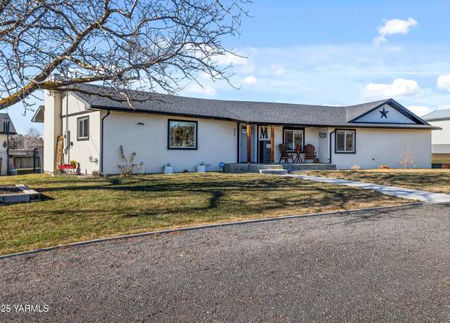 Property at 402 S Pear Ave, Yakima, WA 98908, 4 beds, 2.5 baths