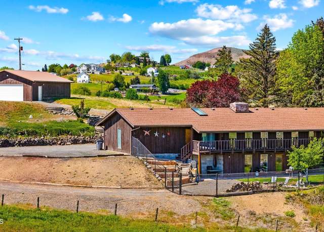 Property at 190 Sagewood Dr, Selah, WA 98942, 4 beds, 3 baths