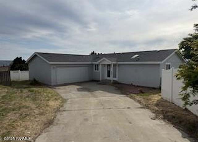 Property at 122 Top Ct, Yakima, WA 98901, 3 beds, 2 baths