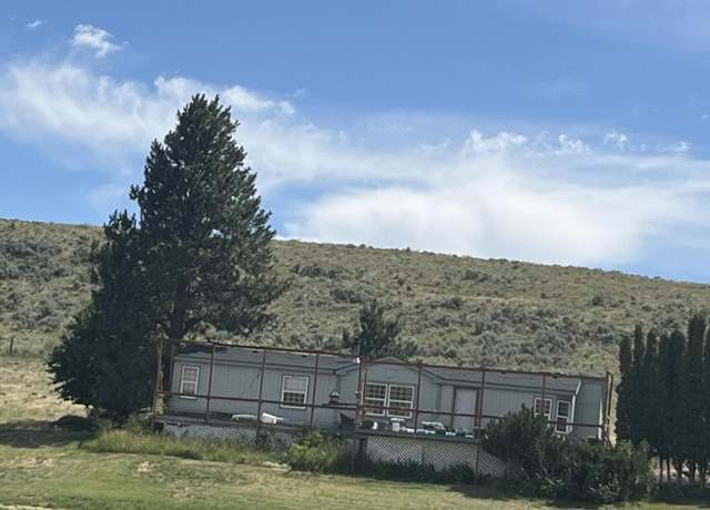 Property at 14190 N Wenas Rd, Selah, WA 98942, 3 beds, 2 baths