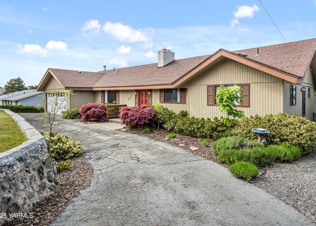 Property at 807 Ridgeview Ave, Selah, WA 98942, 3 beds, 2 baths